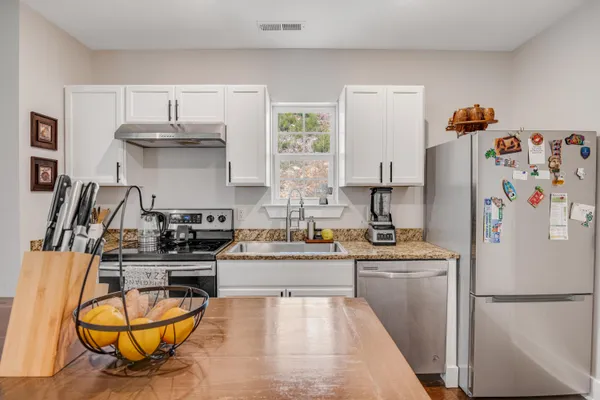 $520,000 | 6927 Flagstone Drive, Ooltewah, TN 37363
