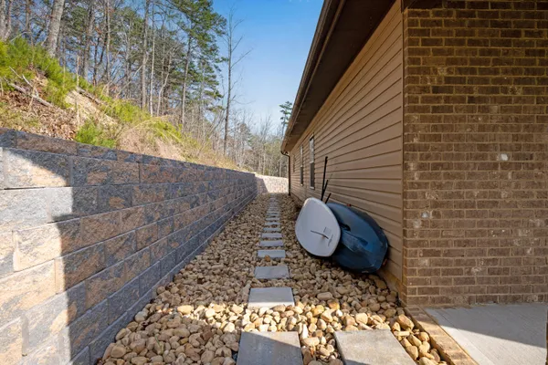 $520,000 | 6927 Flagstone Drive, Ooltewah, TN 37363
