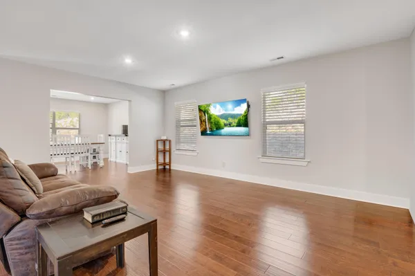 $520,000 | 6927 Flagstone Drive, Ooltewah, TN 37363