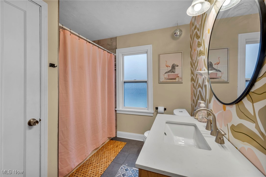 955 Cambridge Road Cleveland, OH 44121 - Photo 22 of 30