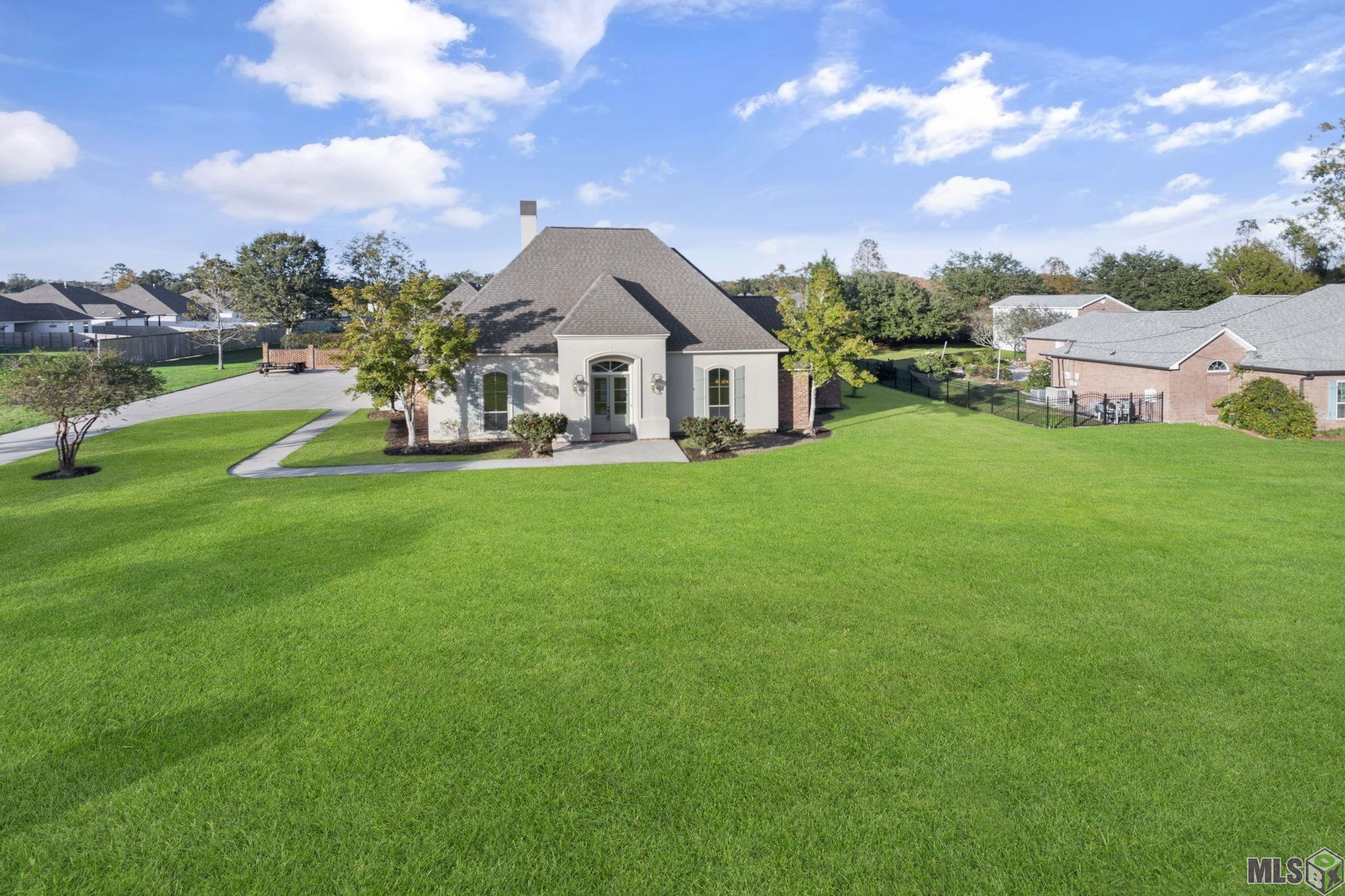 40010 Farm Road Gonzales, LA 70737 - Photo 2 of 24