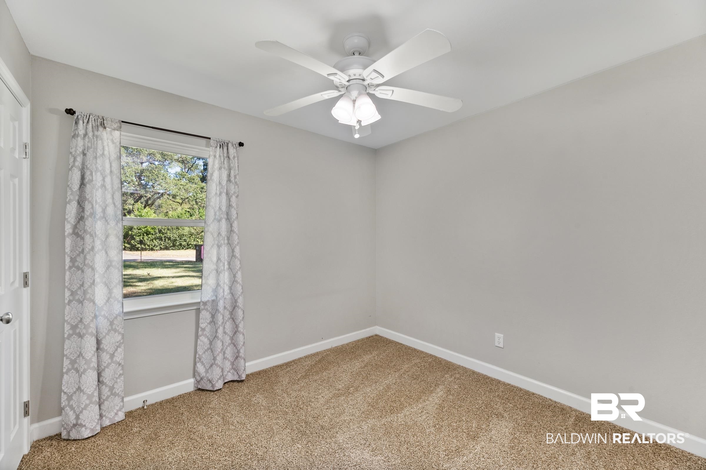 6371 Barnes Road Theodore, AL 36582 - Photo 21 of 30