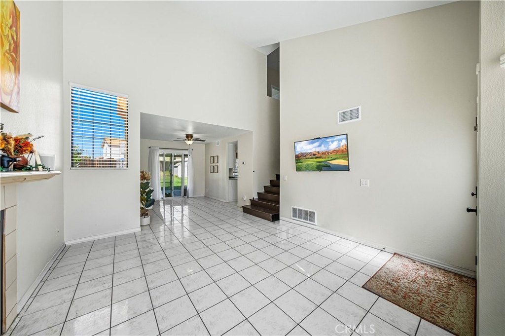 39785 Knollridge Drive Temecula, CA 92591 - Photo 11 of 31