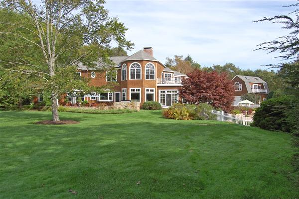 50 Walker Road Manchester, MA 01944 - Photo 3 of 25 Gallery Image 3