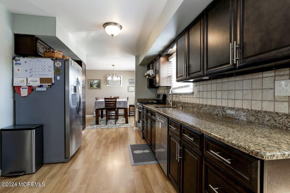 235 Mandarin Road Brick, NJ 08723 - Photo 12 of 29 235MandarinRd0034 (1)