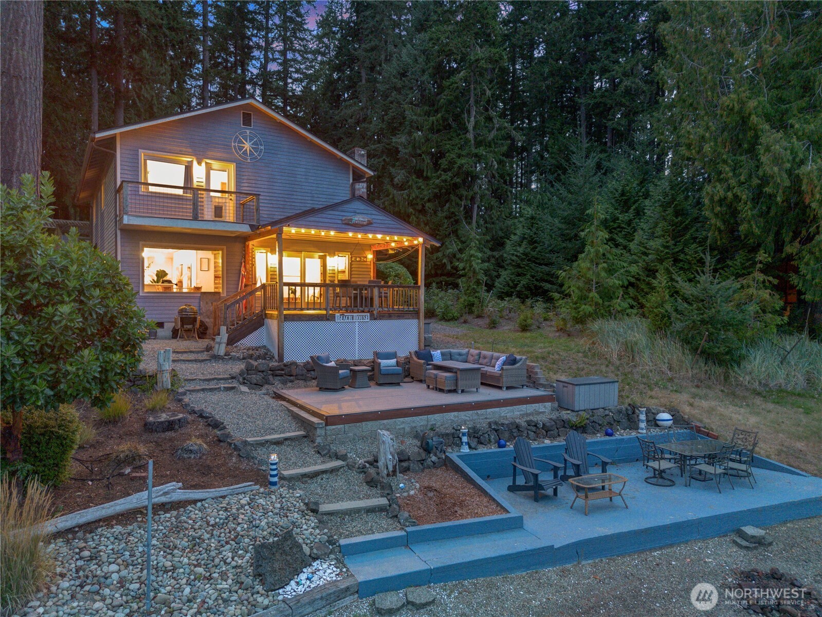 32 Grapeview Pt Road Allyn, WA 98524 - Photo 1 of 40 Gallery Image 1
