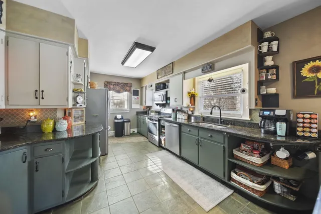 $298,000 | 793 Oakridge Drive, Jackson, MI 49203