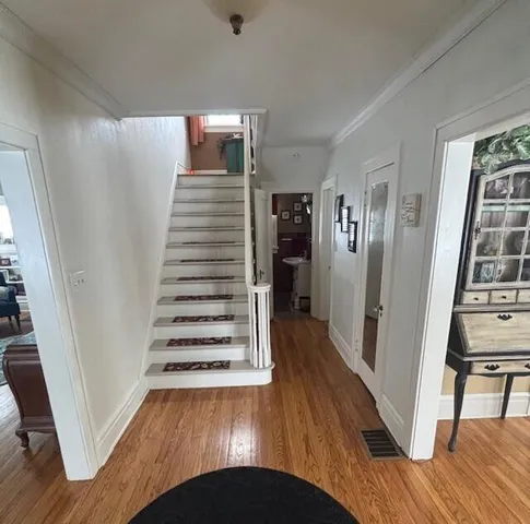 $284,900 | 793 Oakridge Drive, Jackson, MI 49203