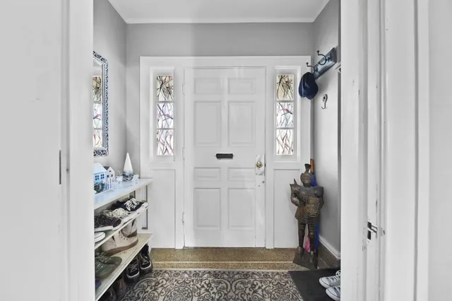 $284,900 | 793 Oakridge Drive, Jackson, MI 49203