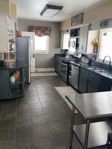 $284,900 | 793 Oakridge Drive, Jackson, MI 49203