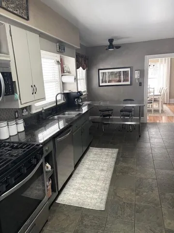 $284,900 | 793 Oakridge Drive, Jackson, MI 49203