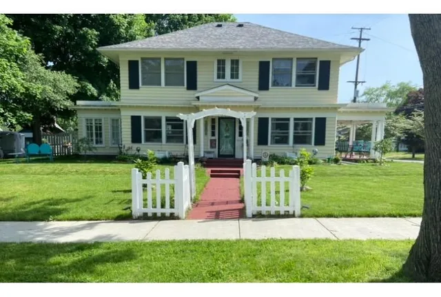 $298,000 | 793 Oakridge Drive, Jackson, MI 49203