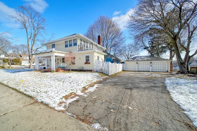 $298,000 | 793 Oakridge Drive, Jackson, MI 49203