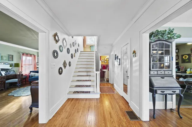 $298,000 | 793 Oakridge Drive, Jackson, MI 49203