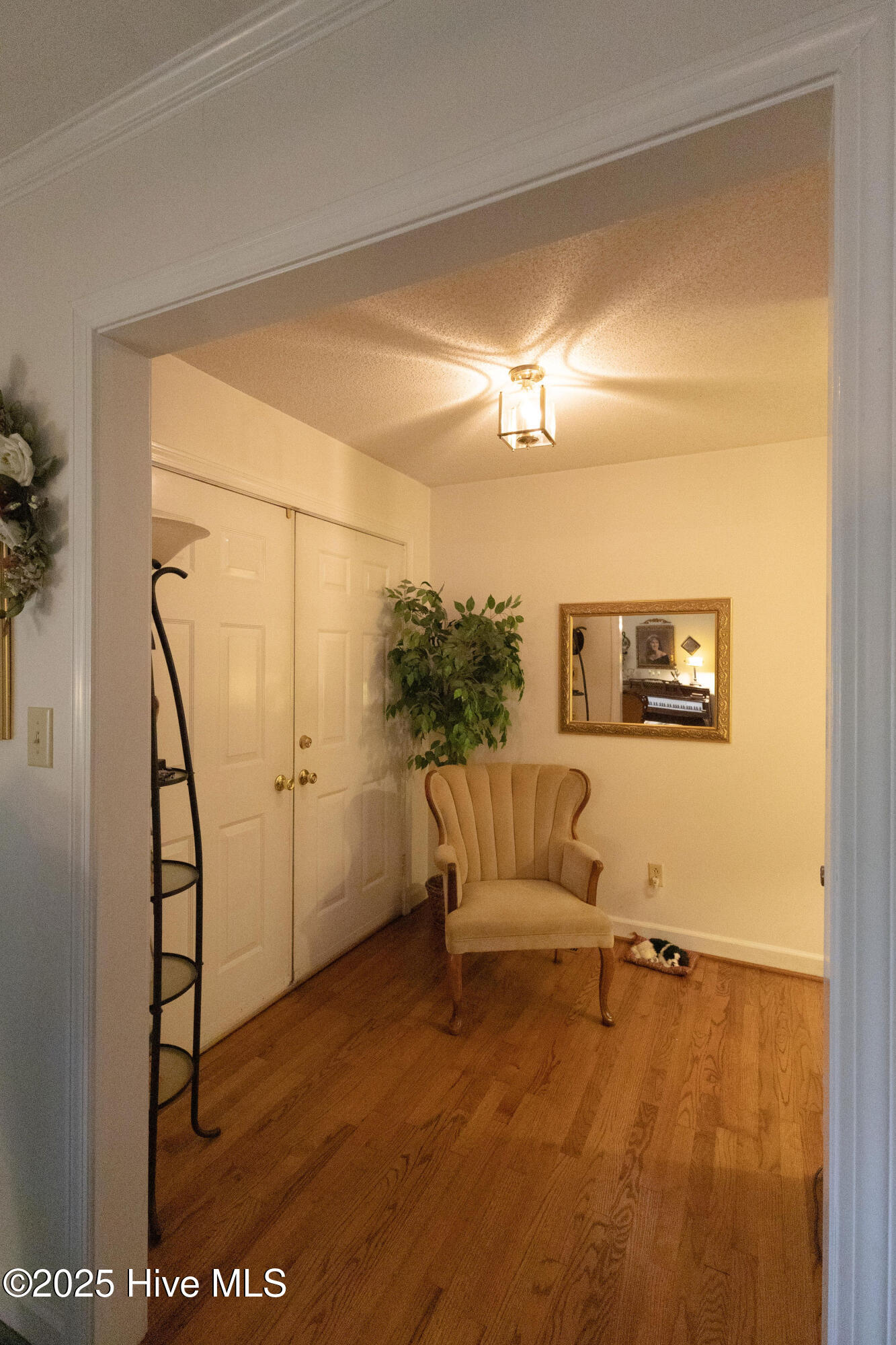 2404 Riddick Road Elizabeth City, NC 27909 - Photo 22 of 55 Foyer - Double Doors - Wood floors