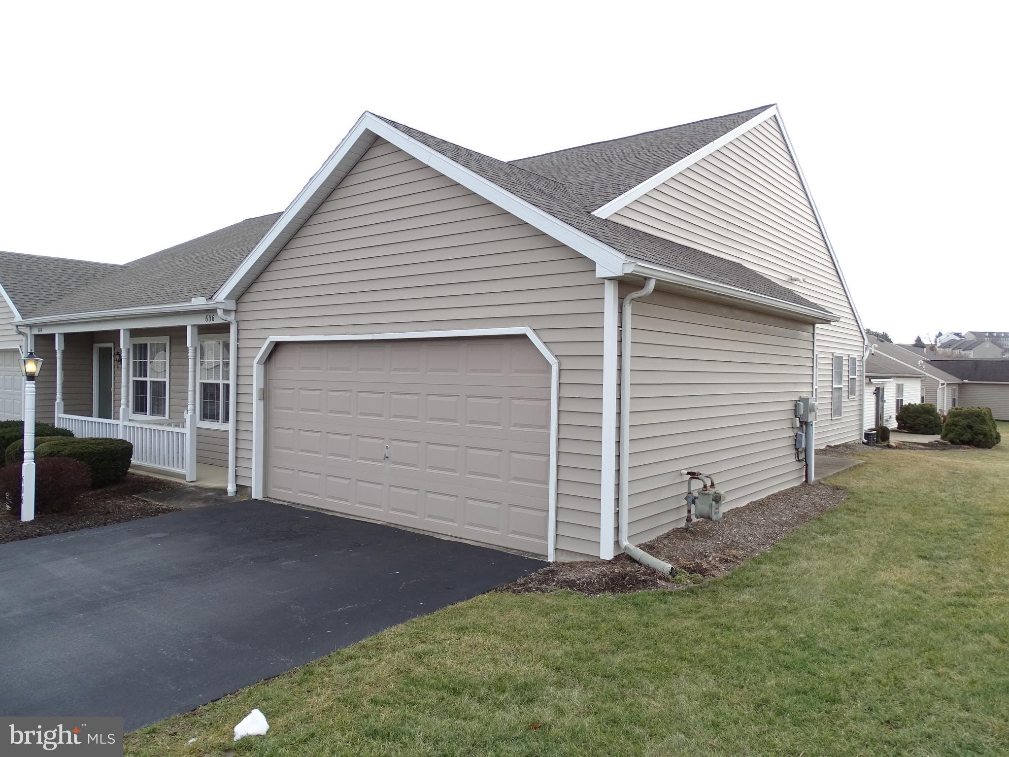 606 Hayley Road York, PA 17404 - Photo 2 of 22 Gallery Image 2