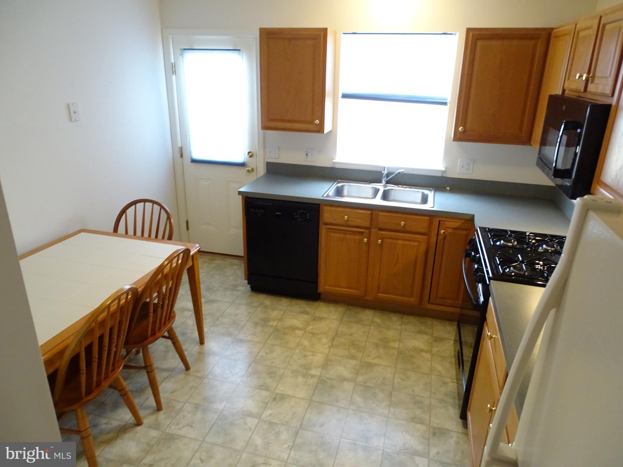 606 Hayley Road York, PA 17404 - Photo 8 of 22 Gallery Image 8