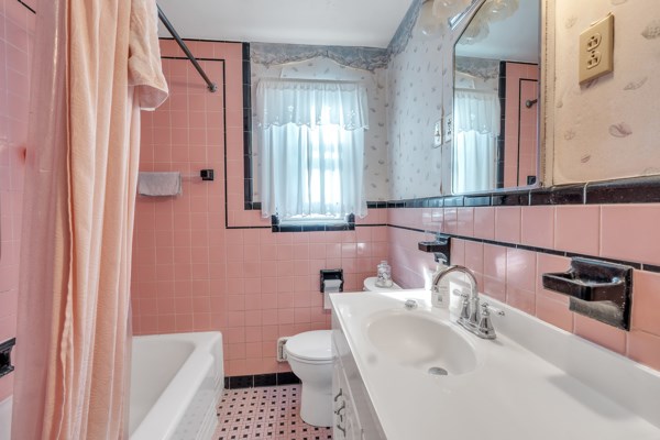 60 Casco Road Lynn, MA 01904 - Photo 5 of 14 Gallery Image 5