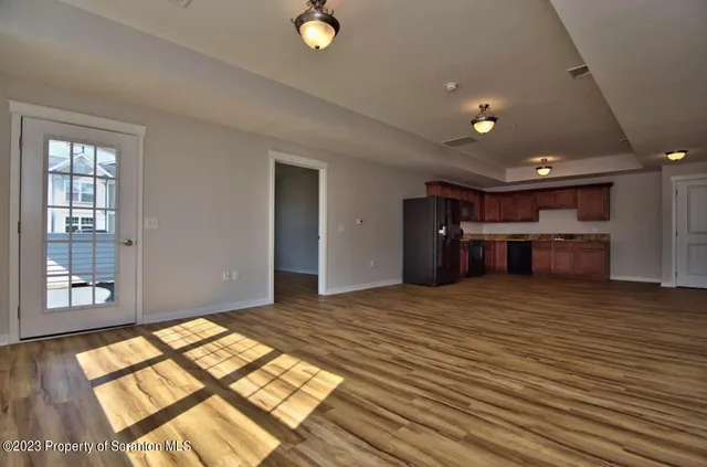 a view of livingroom with furniture