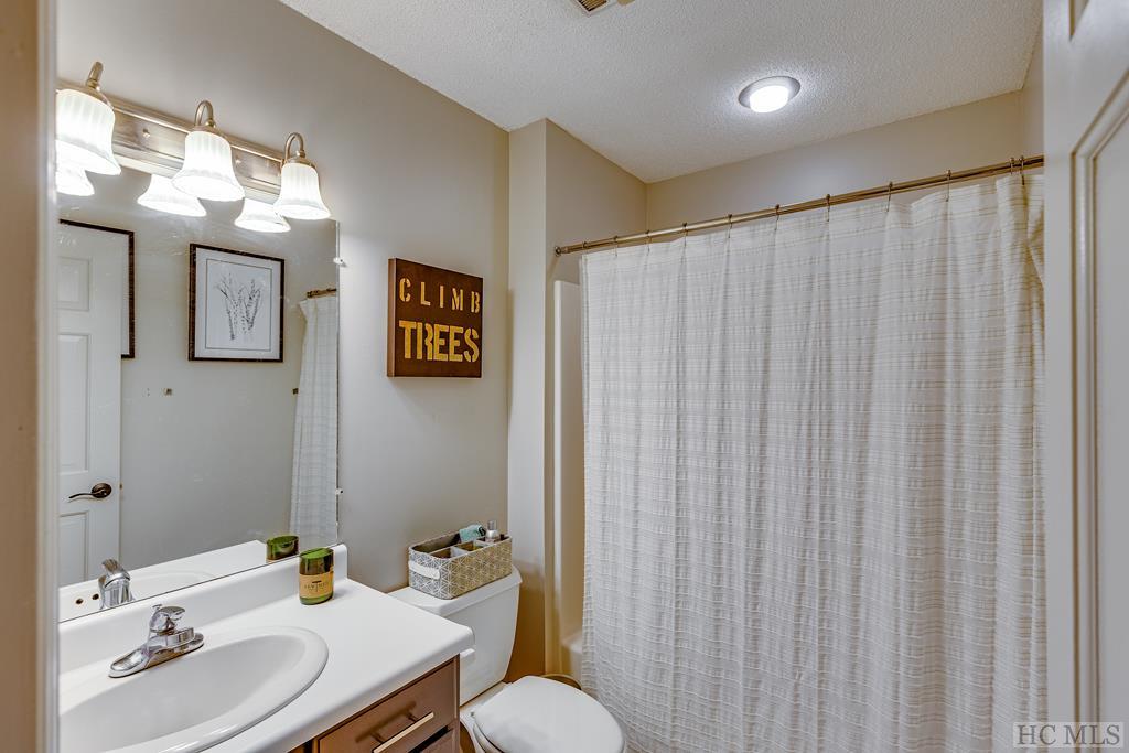 199 Oak Road Highlands, NC 28741 - Photo 23 of 27 Gallery Image 23