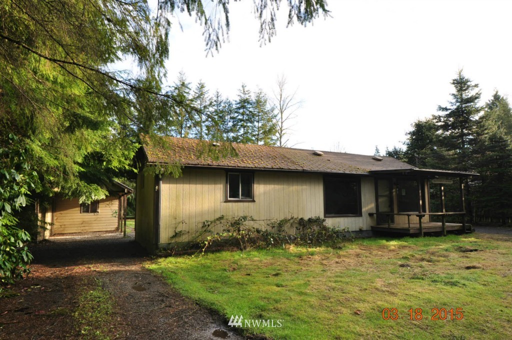 22415 South Forest Loop Road Granite Falls, WA 98252 - Photo 2 of 15
