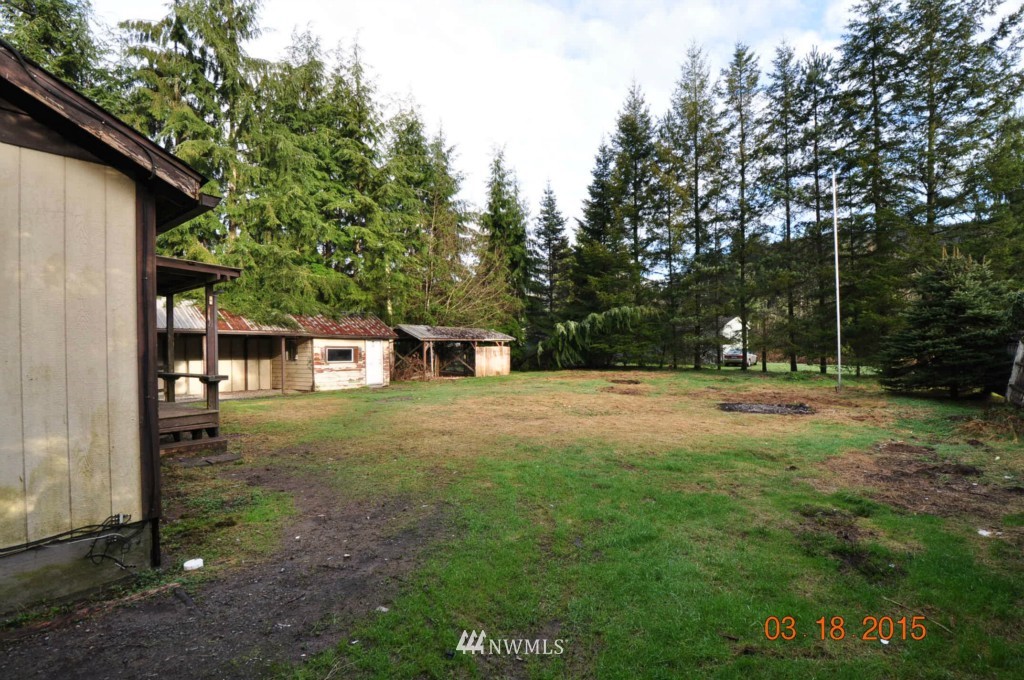 22415 South Forest Loop Road Granite Falls, WA 98252 - Photo 3 of 15