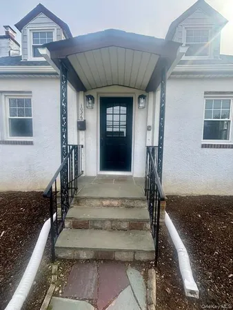 $4,200 | 1026 Glen Cove Avenue, Glen Head, NY 11545