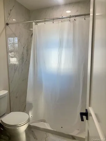 $4,200 | 1026 Glen Cove Avenue, Glen Head, NY 11545