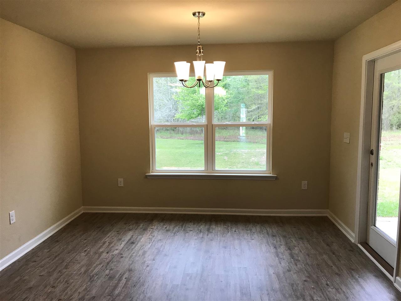 1632 Abbey Loop Foley, AL 36535 - Photo 7 of 13 Dining Room