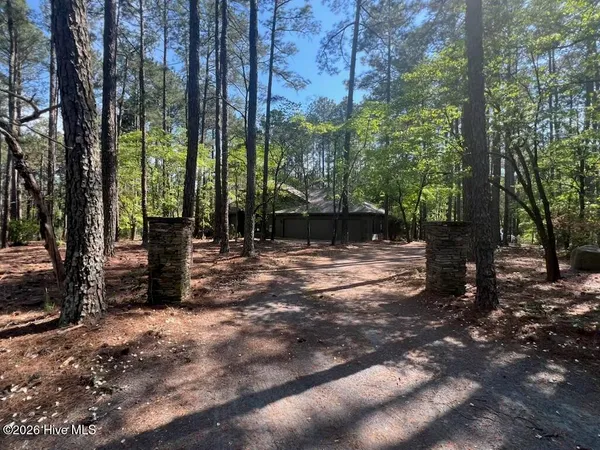 $899,000 | Undisclosed Address, Aberdeen, NC 28315