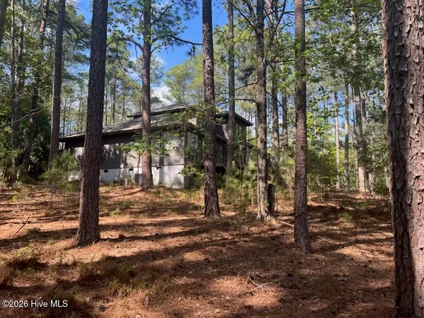 $899,000 | Undisclosed Address, Aberdeen, NC 28315