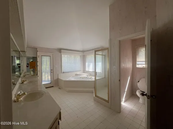 $899,000 | Undisclosed Address, Aberdeen, NC 28315