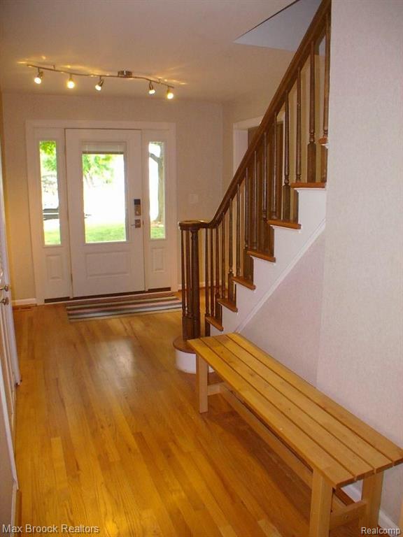 889 Spartan Drive Rochester Hills, MI 48309 - Photo 13 of 38