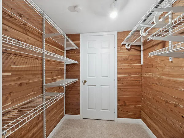 $325,000 | 276 Old Barn Road, Unit 276B, Barrington, IL 60010