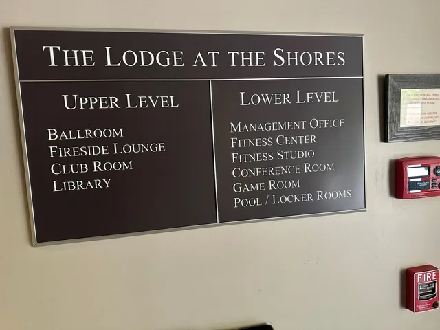 $350,000 | 276 Old Barn Road, Unit 276B, Barrington, IL 60010