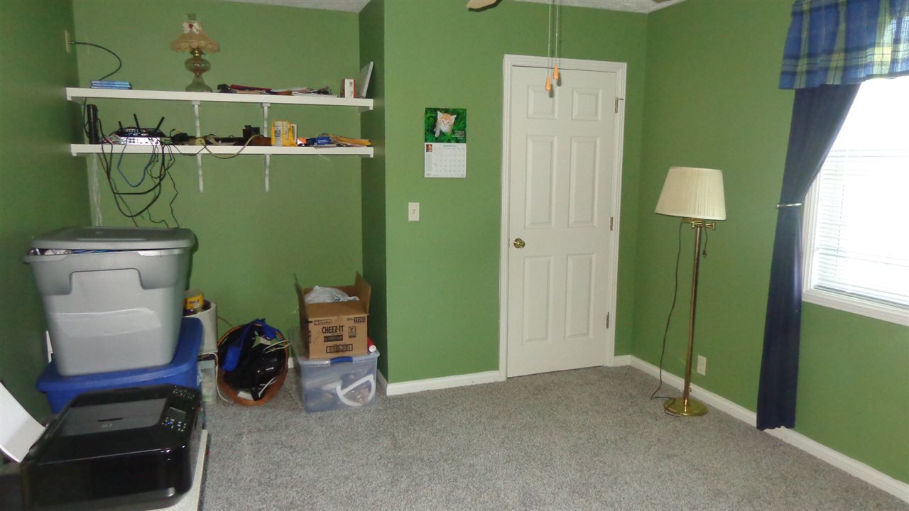 5709 Sharon Road Newburgh, IN 47630 - Photo 17 of 35 Gallery Image 17
