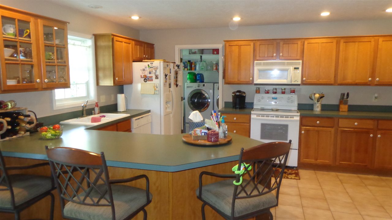 5709 Sharon Road Newburgh, IN 47630 - Photo 9 of 35 Gallery Image 9