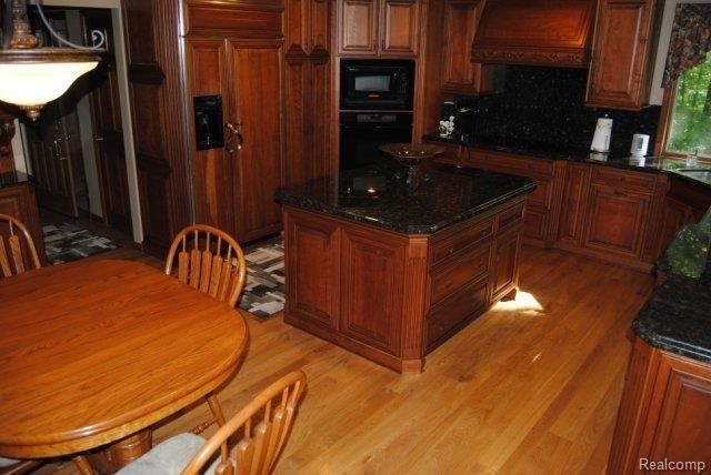 3620 Timber Ridge Drive Metamora, MI 48455 - Photo 4 of 25 Kitchen 3620 Timber Ridge Dr Met