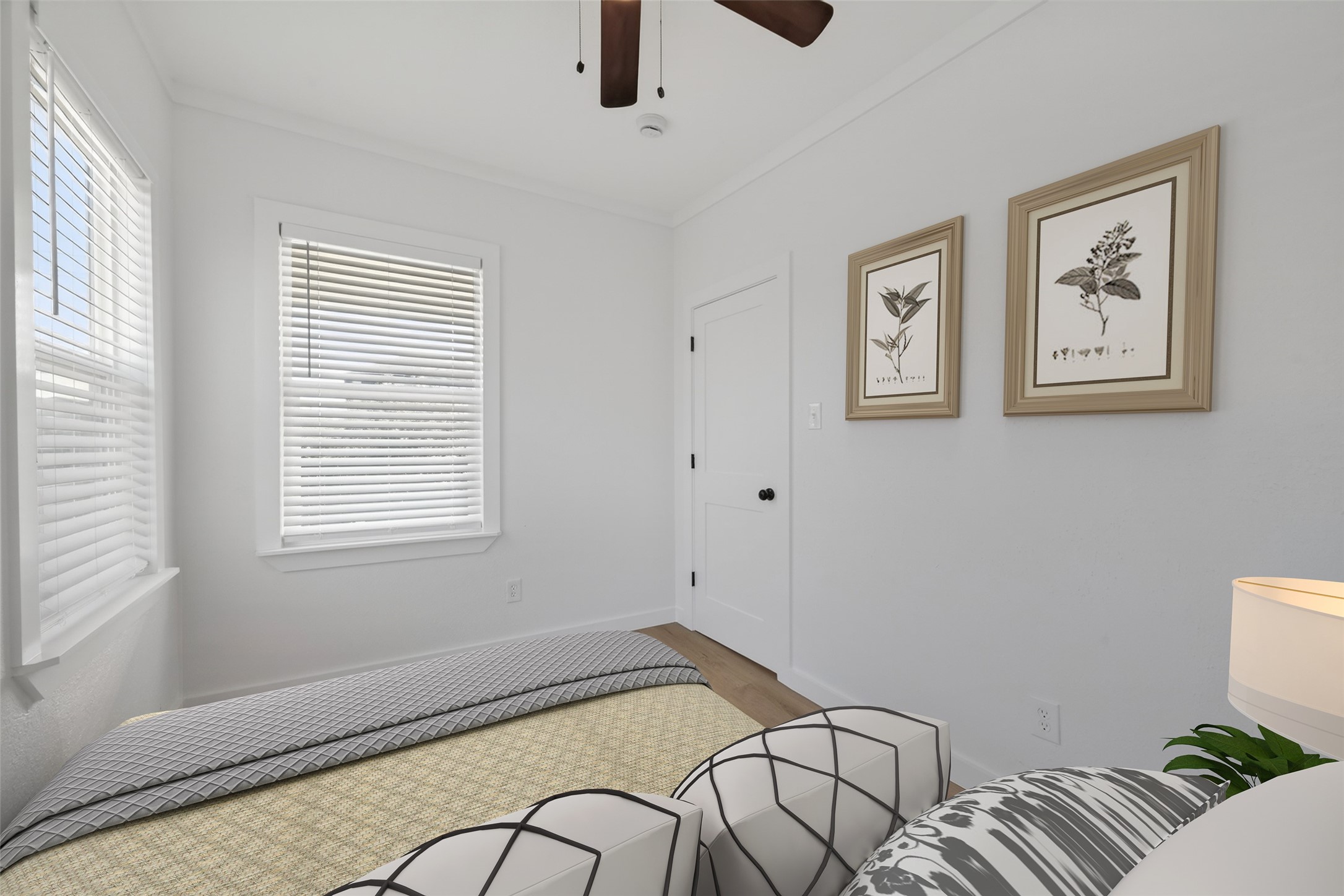 2202 Hutchins Street, Unit D Houston, TX 77003 - Photo 24 of 39 a view of a livingroom with furniture and windows