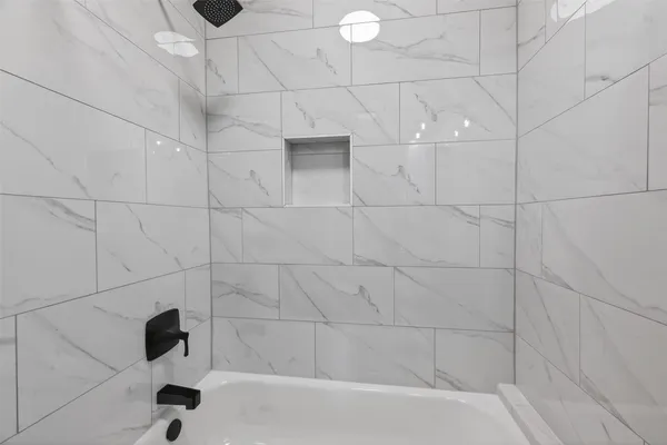 $1,350 | 2202 Hutchins Street, Unit D, Houston, TX 77003