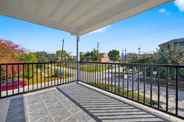 $1,350 | 2202 Hutchins Street, Unit D, Houston, TX 77003