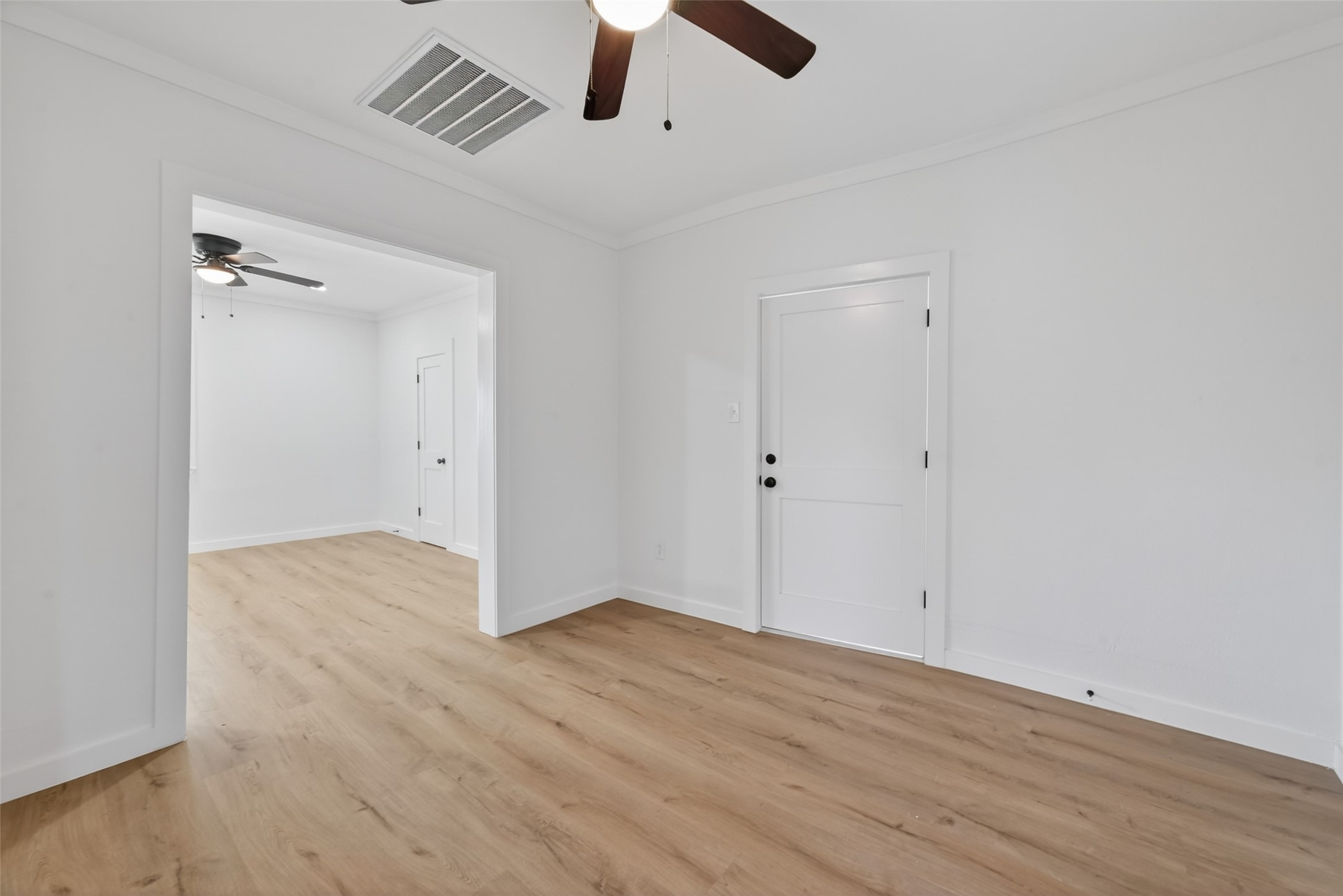 2202 Hutchins Street, Unit D Houston, TX 77003 - Photo 10 of 39 wooden floor in an empty room