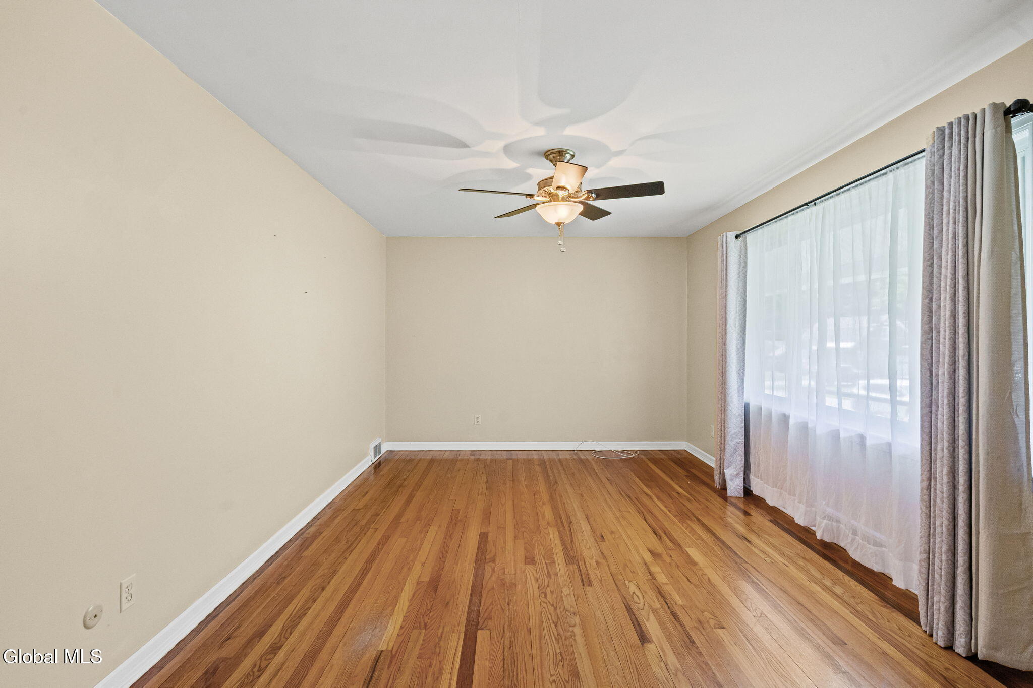 18 Edmel Road Glenville, NY 12302 - Photo 4 of 21 4