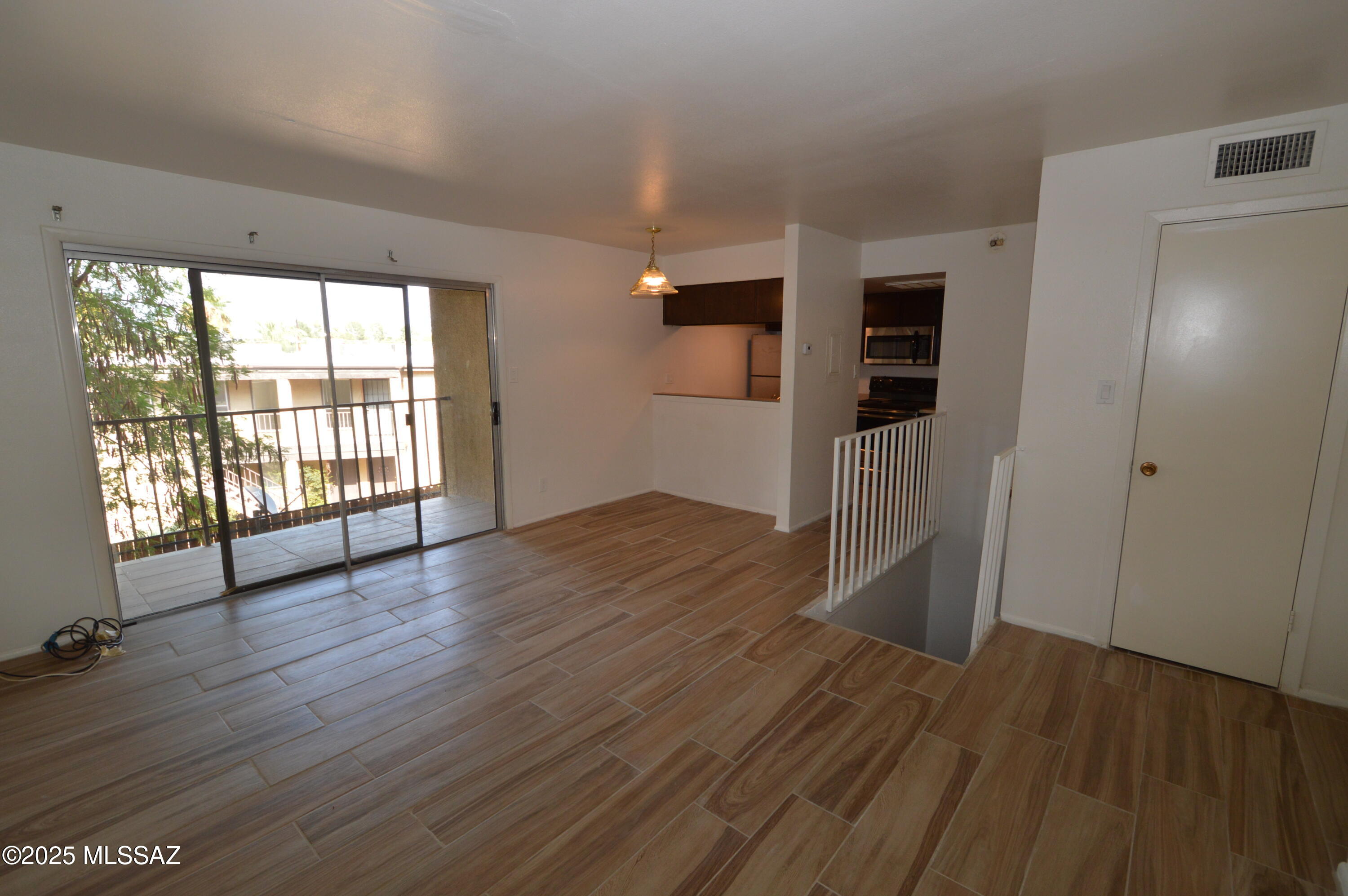 1620 North Wilmot Road, Unit B307 Tucson, AZ 85712 - Photo 2 of 9