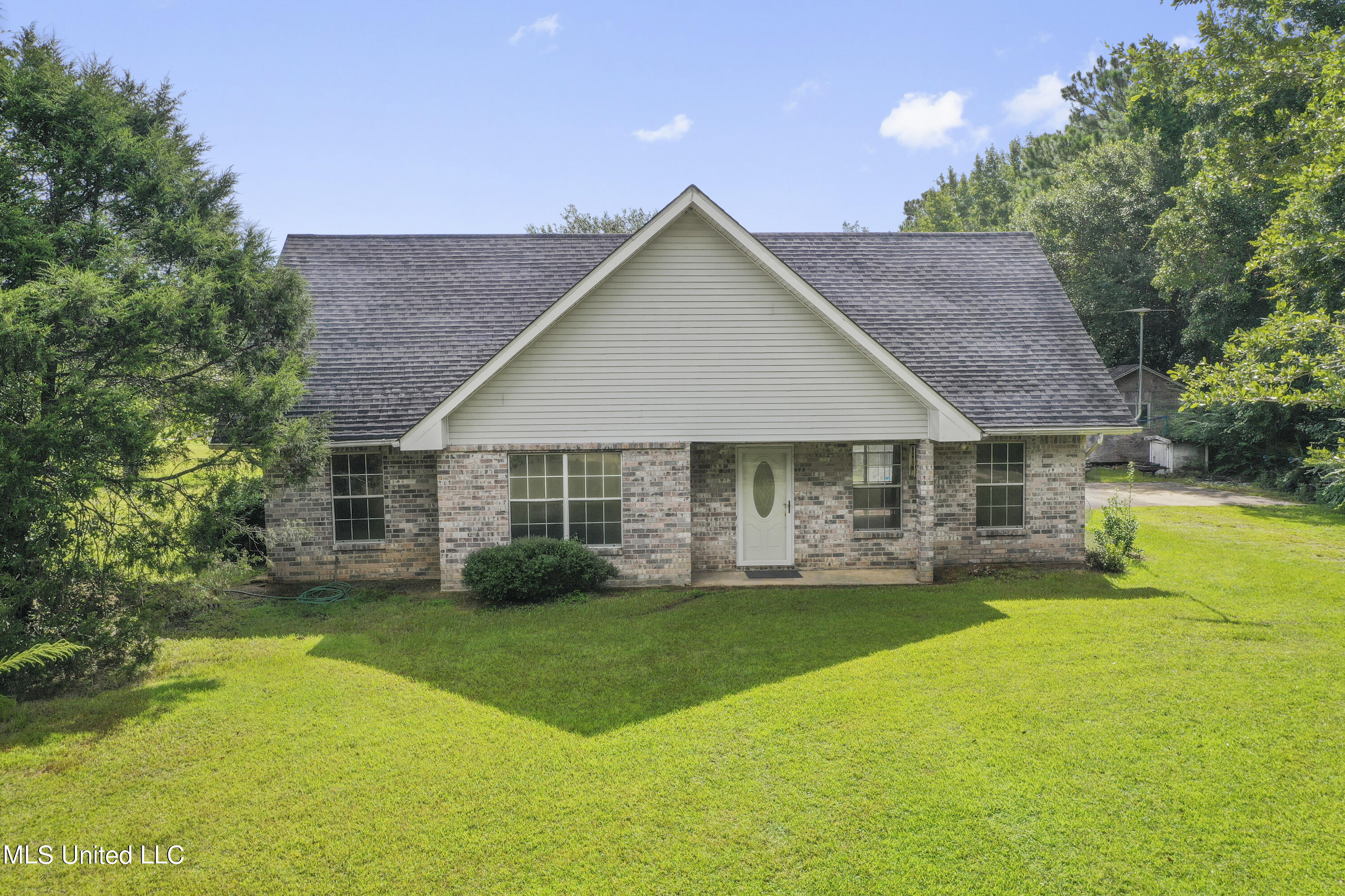 10820 Cherokee Rose Road Vancleave, MS 39565 - Photo 1 of 38 001