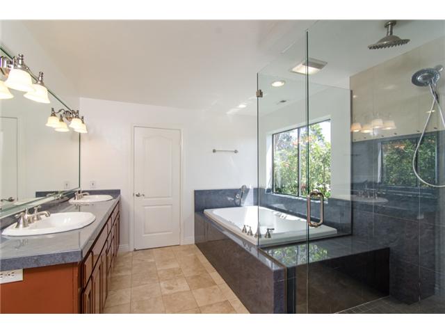 3590 Los Hermanos Road Fallbrook, CA 92028 - Photo 4 of 12 Master Bathroom
