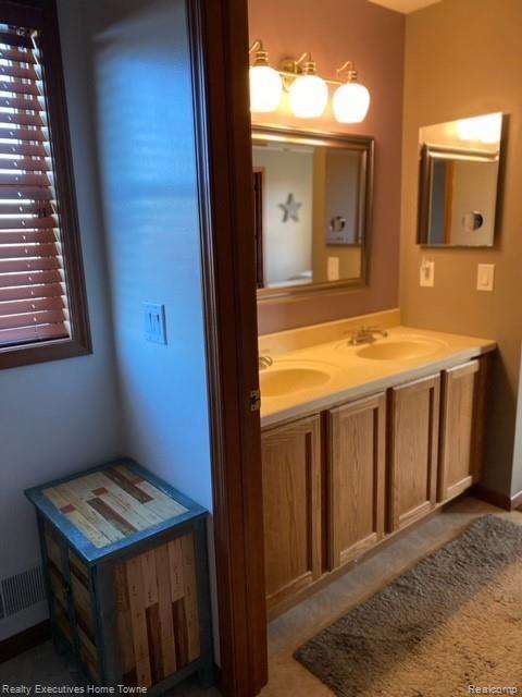 22156 Bordman Road Armada, MI 48005 - Photo 21 of 42 Master Bath (3).jpeg