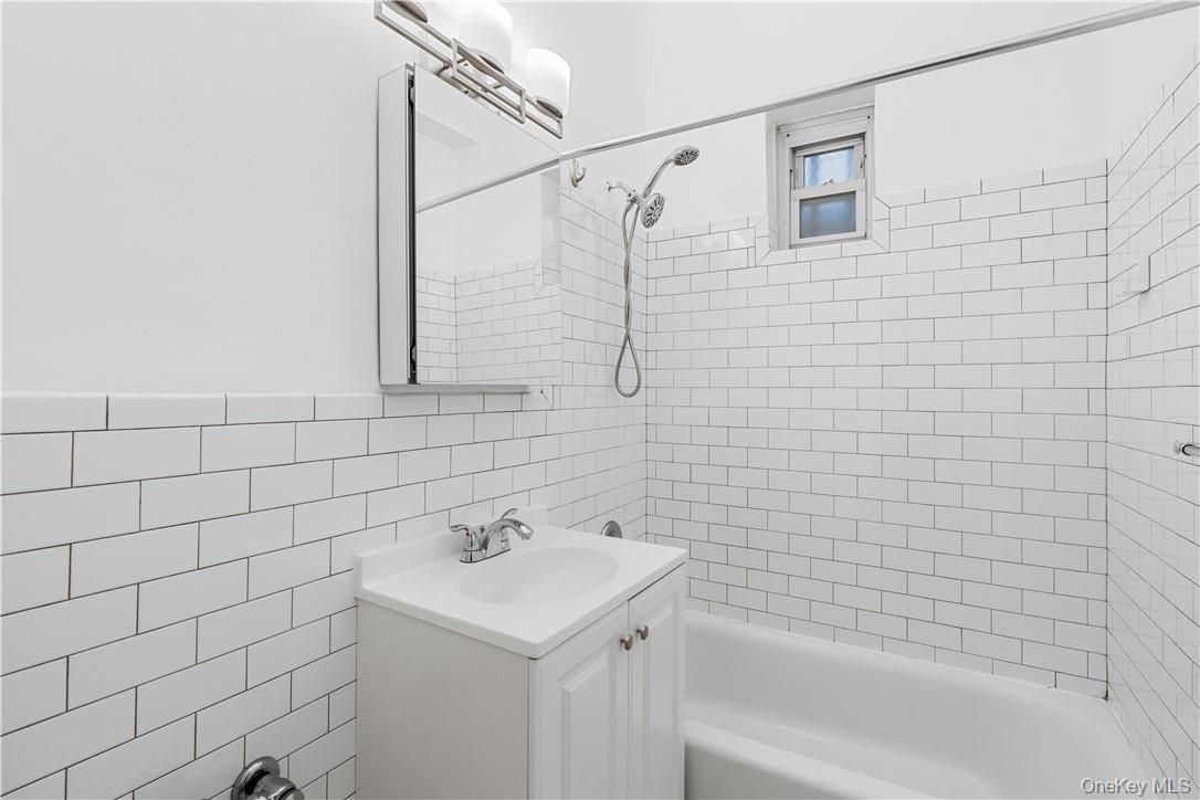 411 Bronx River Road, Unit 2K Yonkers, NY 10704 - Photo 9 of 16