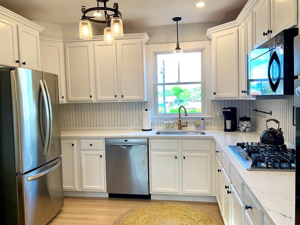 101 Ocean Street Barnstable, MA 02601 - Photo 8 of 41