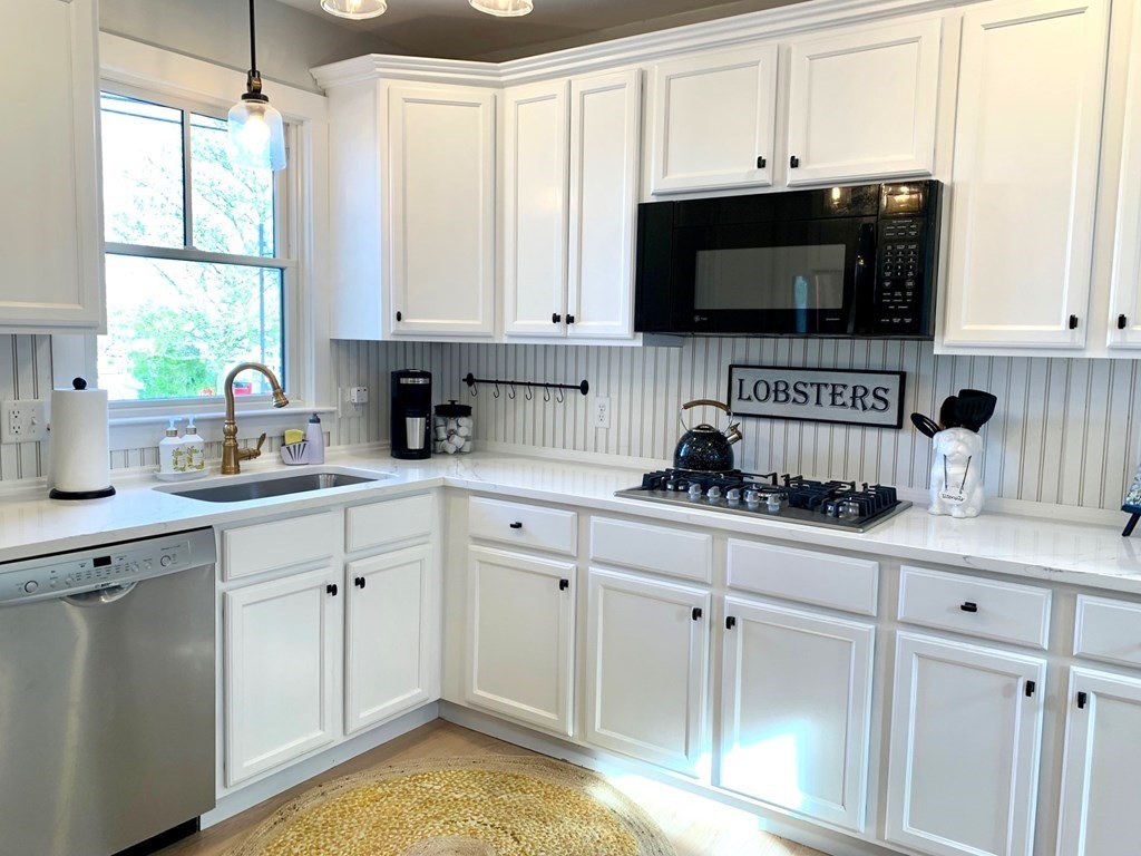 101 Ocean Street Barnstable, MA 02601 - Photo 9 of 41